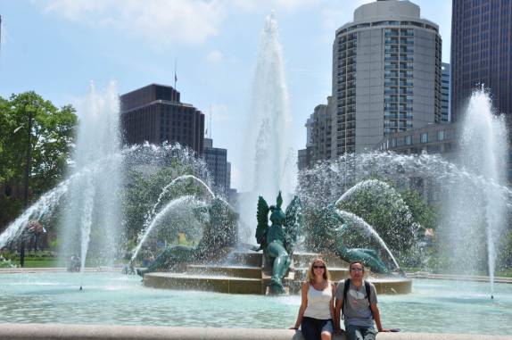 Em dia de muito sol, visita à Philadelphia, na Pennsylvania, nos Estados Unidos
